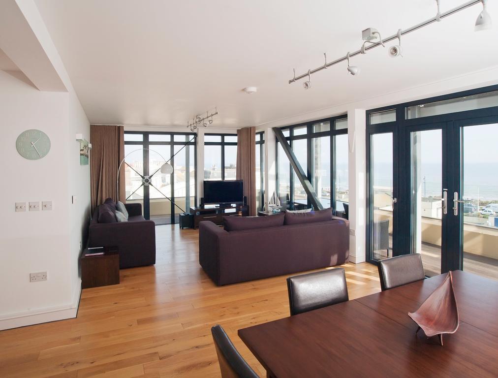 Riviera Apartments - Five Stylish Penthouse Apartments With Unrivalled Sea Views Of Teignmouth, Shaldon, The Jurassic Coastline & The Teign Estuary 外观 照片